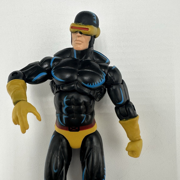 Marvel Universe Cyclops Secret Wars Comic Pack 3.75" X-Men Figure 2009 Loose - Picture 2 of 6
